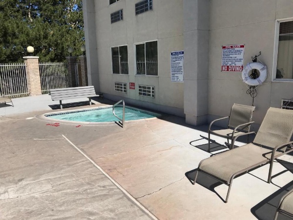 Americas Best Value Inn Cedar City image 12
