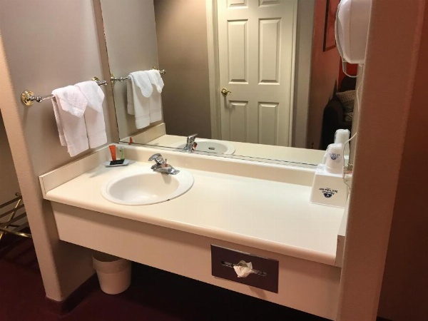 Americas Best Value Inn Cedar City image 30